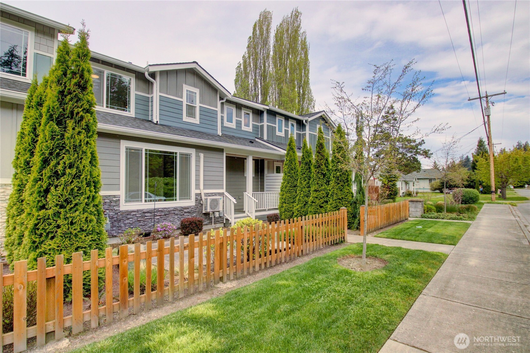 313 E Hazel Street #D, Mount Vernon, WA 98273