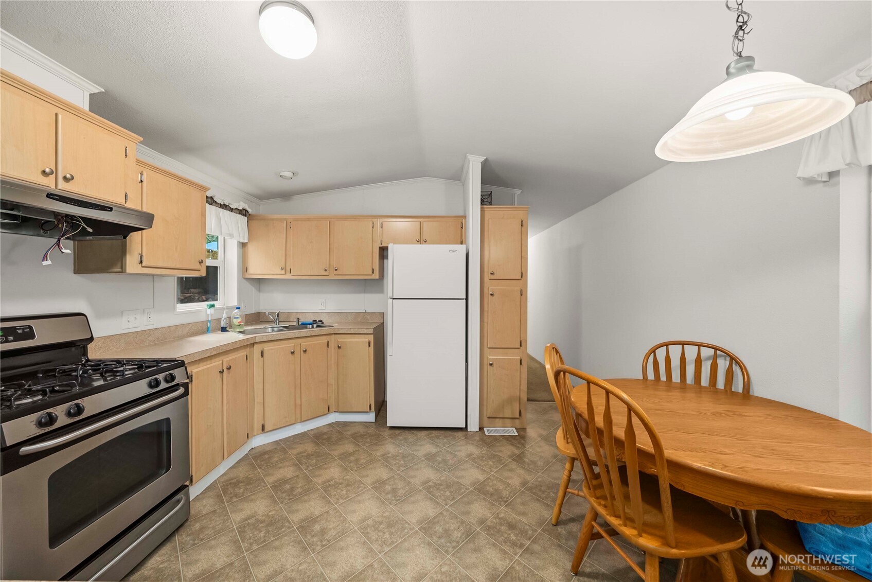56514 383rd Avenue Ct E, Ashford, WA 98304