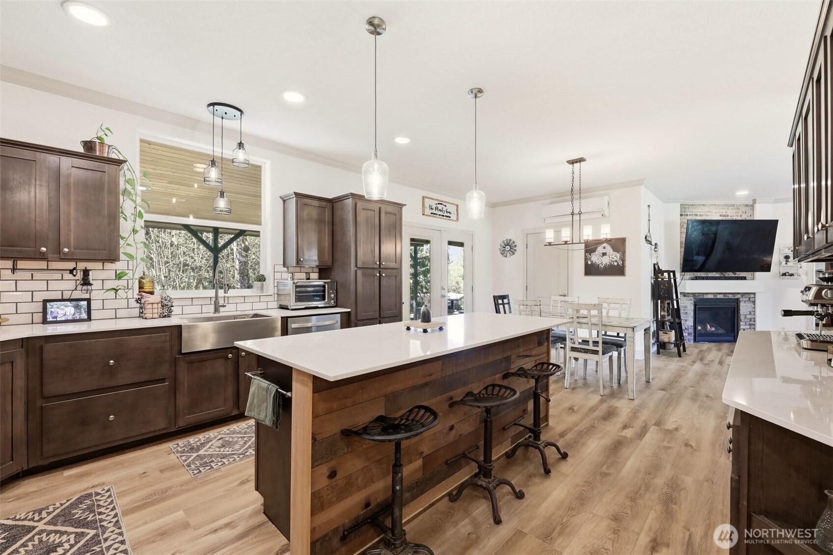 19410 Jim Creek Rd , Arlington, WA 98223