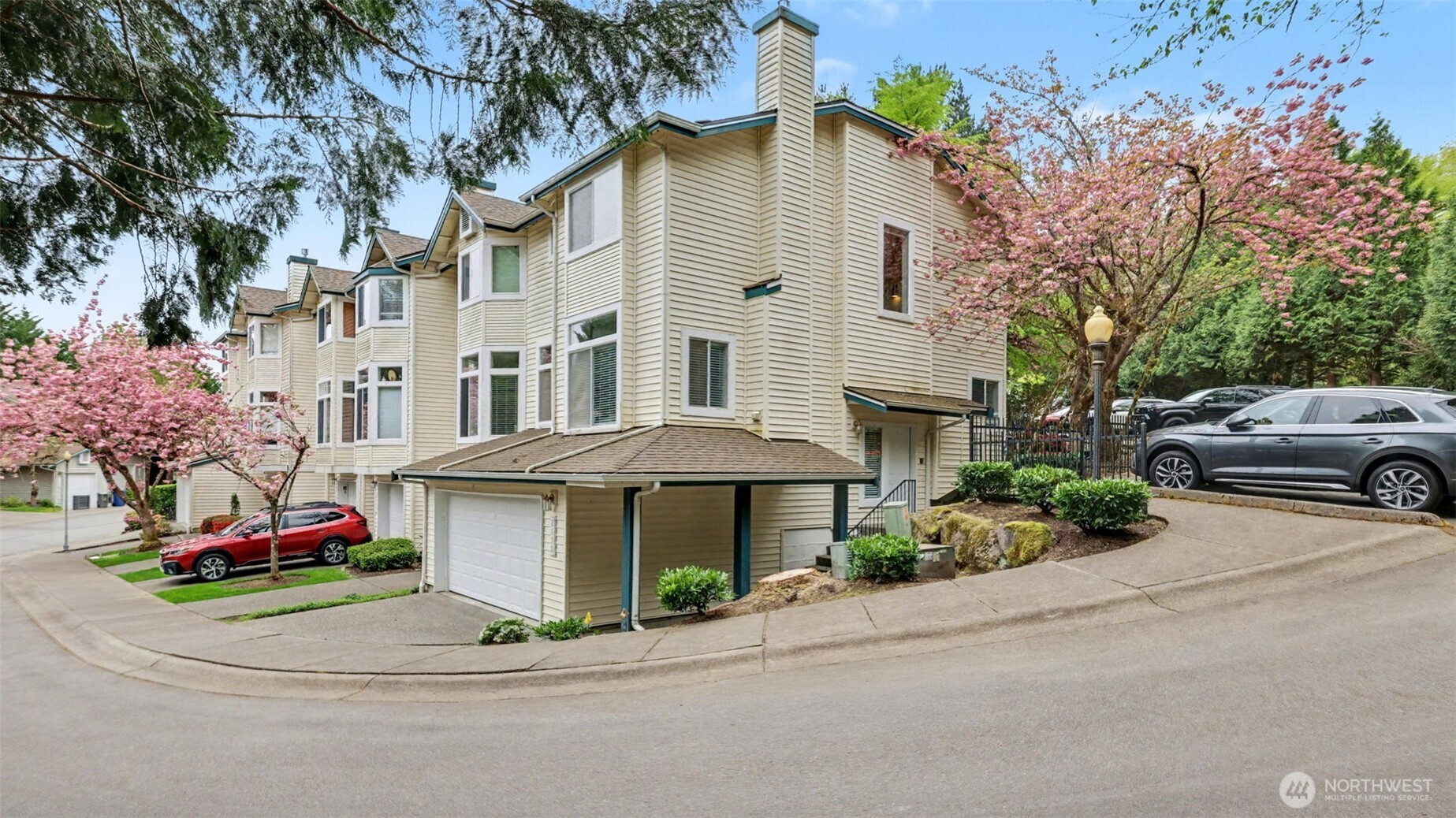 2170 NW Pacific Yew Place #2170, Issaquah, WA 98027