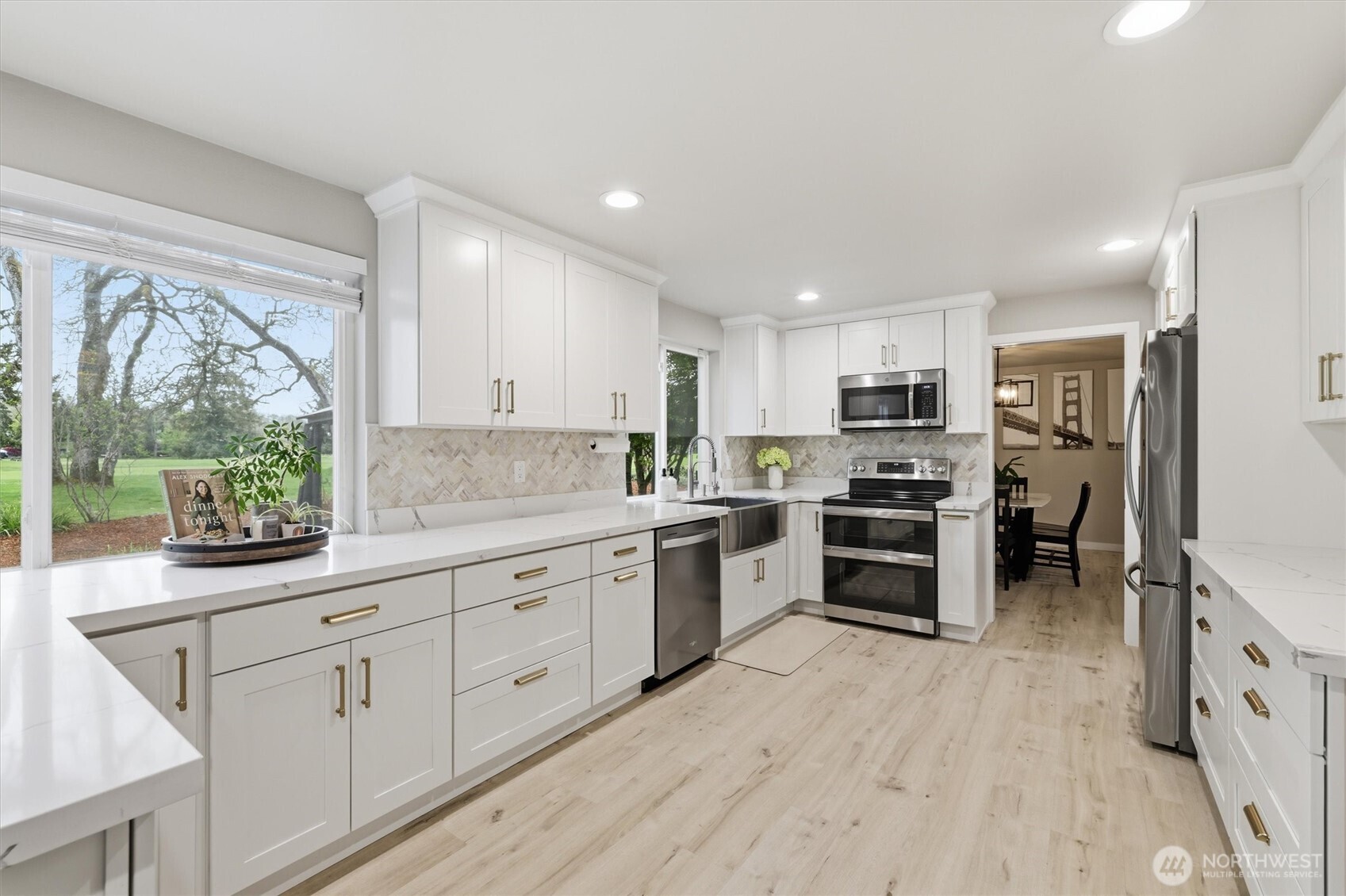 8410 Zircon Drive SW, Lakewood, WA 98498