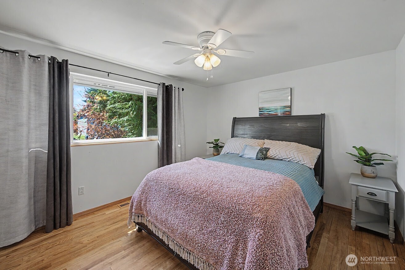 6923 189th Place SW, Lynnwood, WA 98036