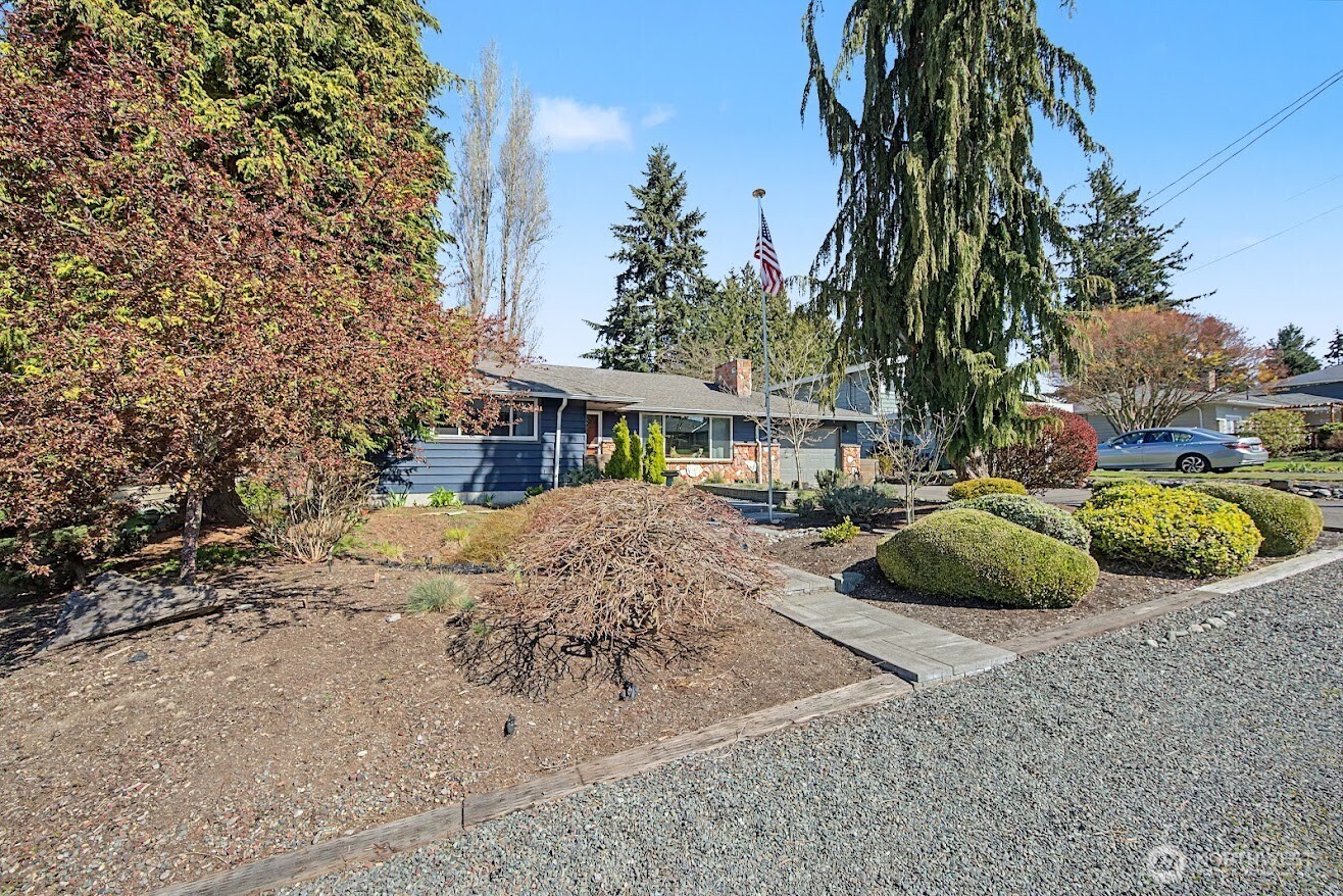 6923 189th Place SW, Lynnwood, WA 98036