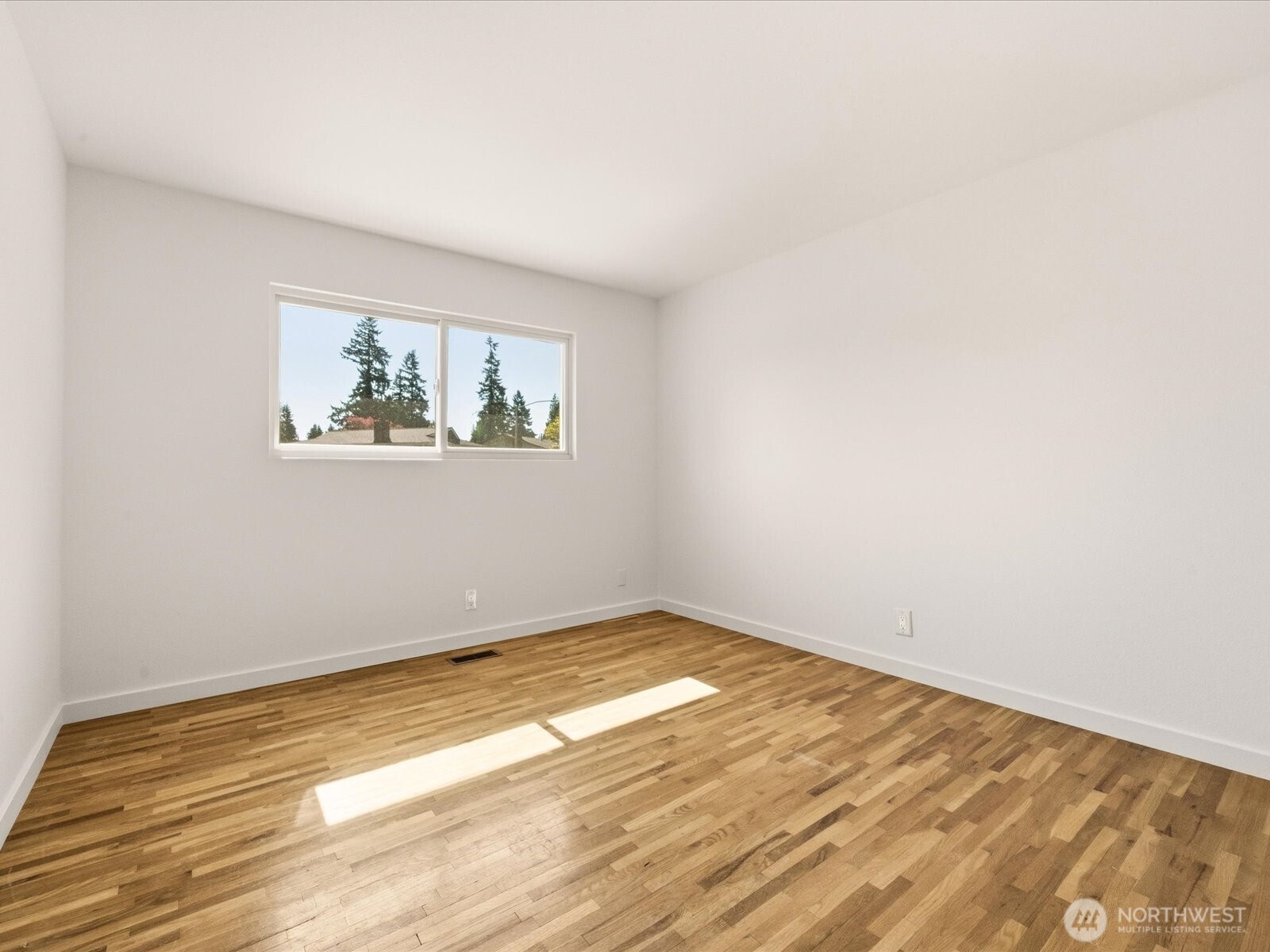 12570 SE 70th Street , Newcastle, WA 98056