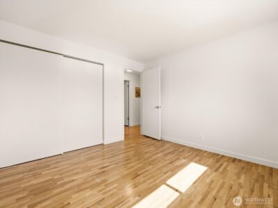 12570 SE 70th Street , Newcastle, WA 98056 - Photo 20