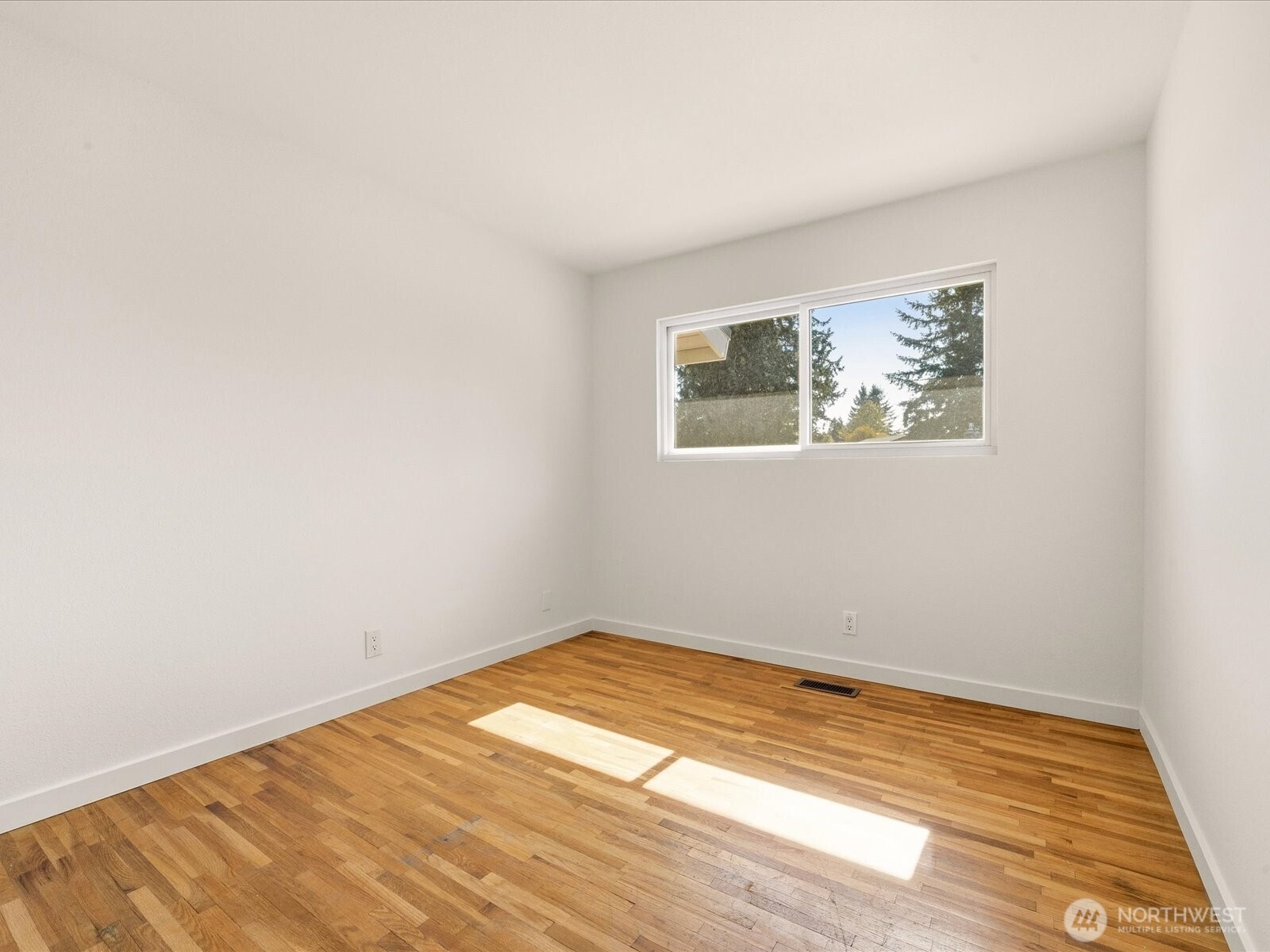 12570 SE 70th Street , Newcastle, WA 98056