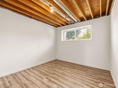 12570 SE 70th Street , Newcastle, WA 98056 - Photo 31