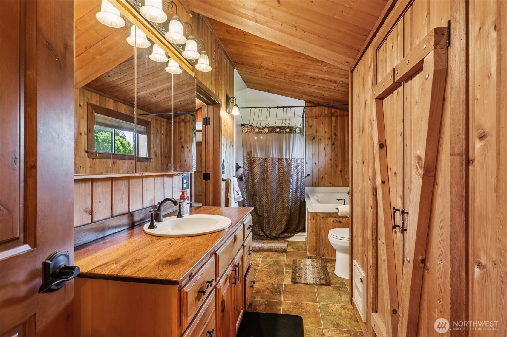 8209 271st Avenue E, Buckley, WA 98321