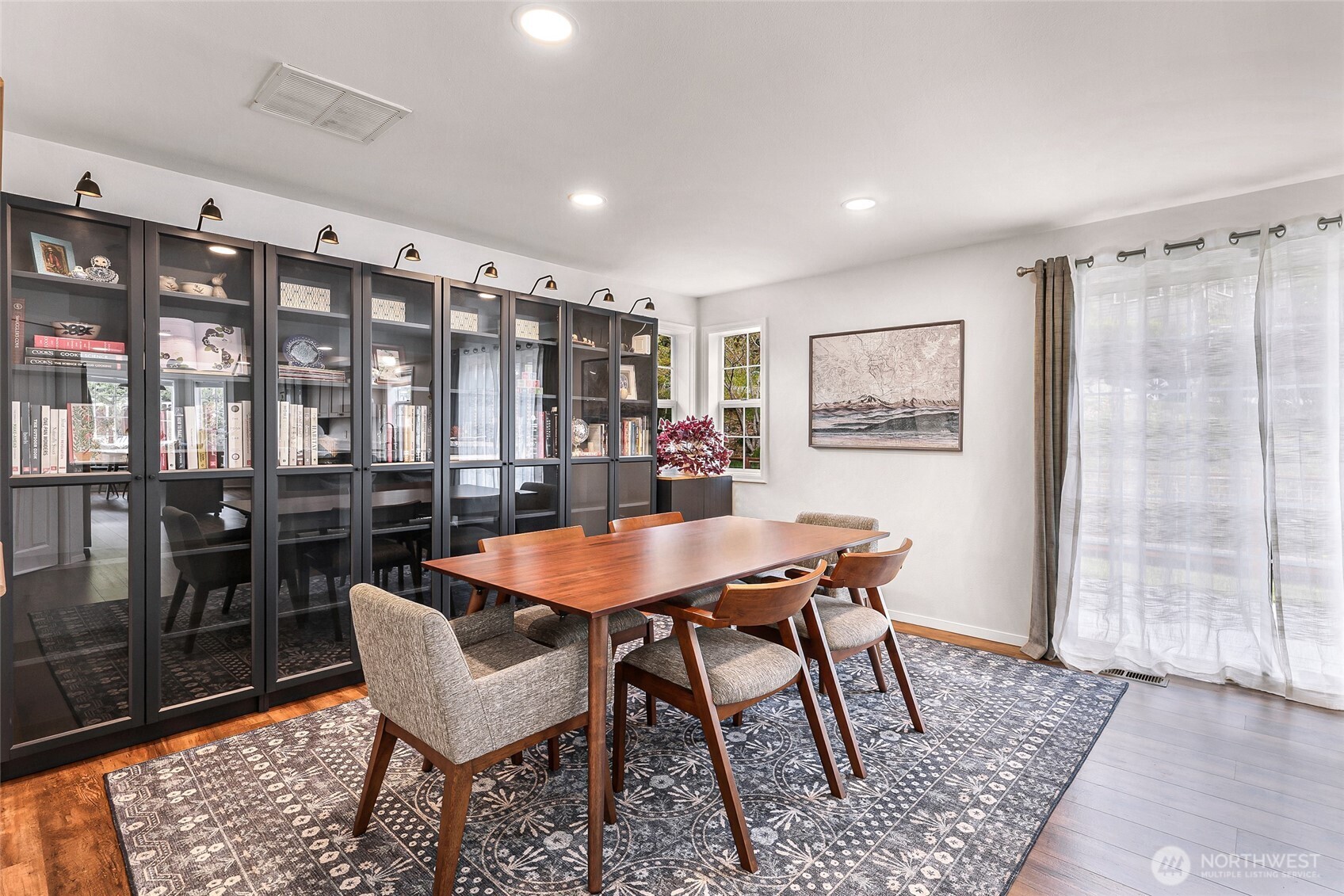 5025 Silver Beach Avenue , Bellingham, WA 98226