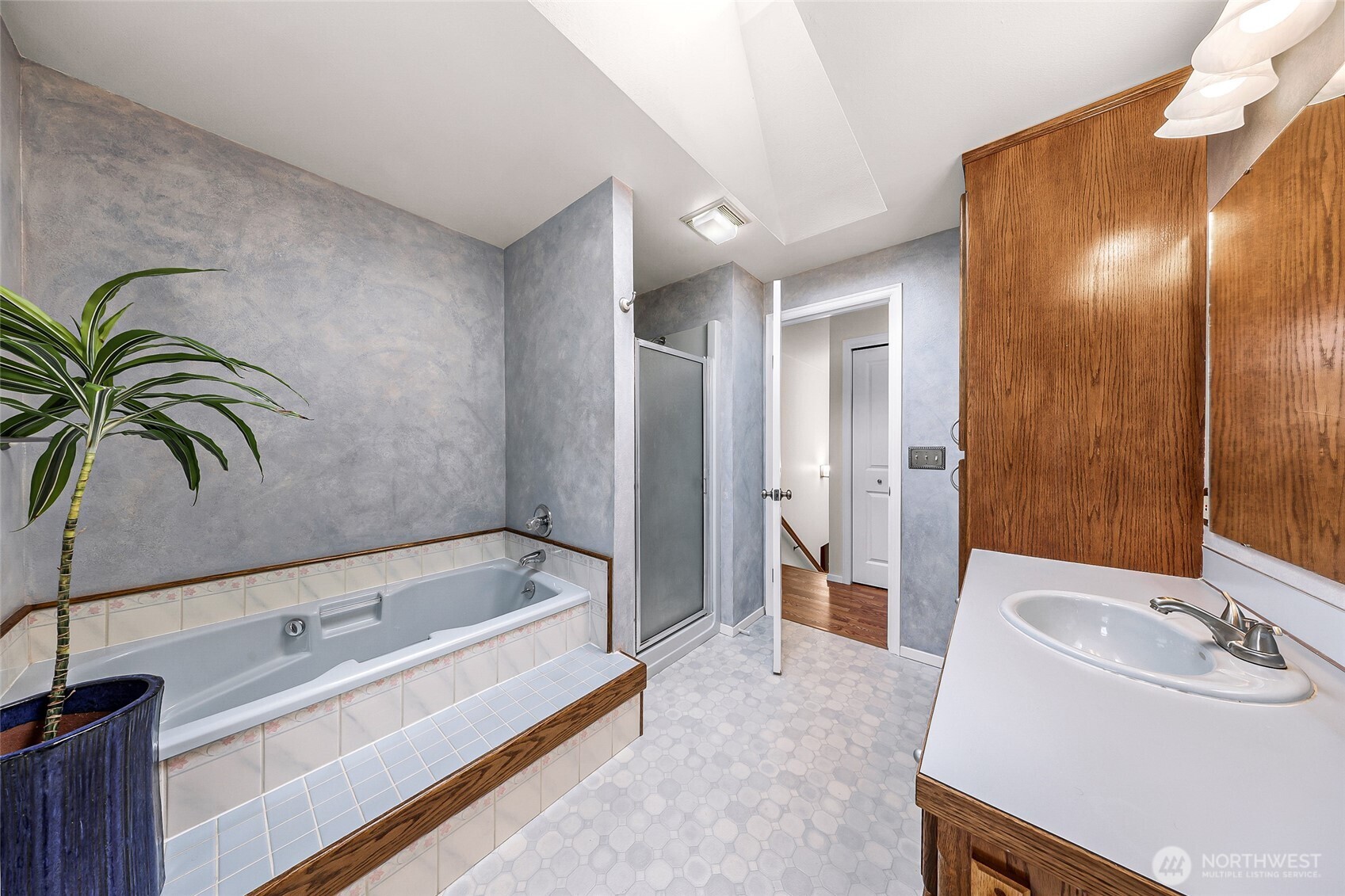 5025 Silver Beach Avenue , Bellingham, WA 98226