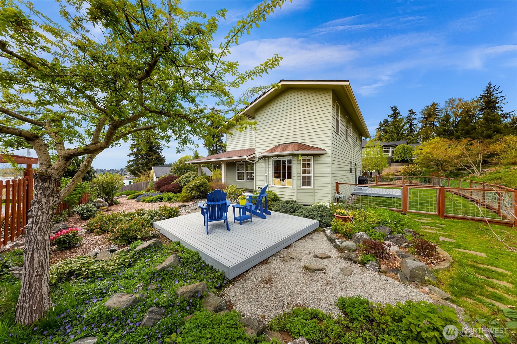 5025 Silver Beach Avenue , Bellingham, WA 98226