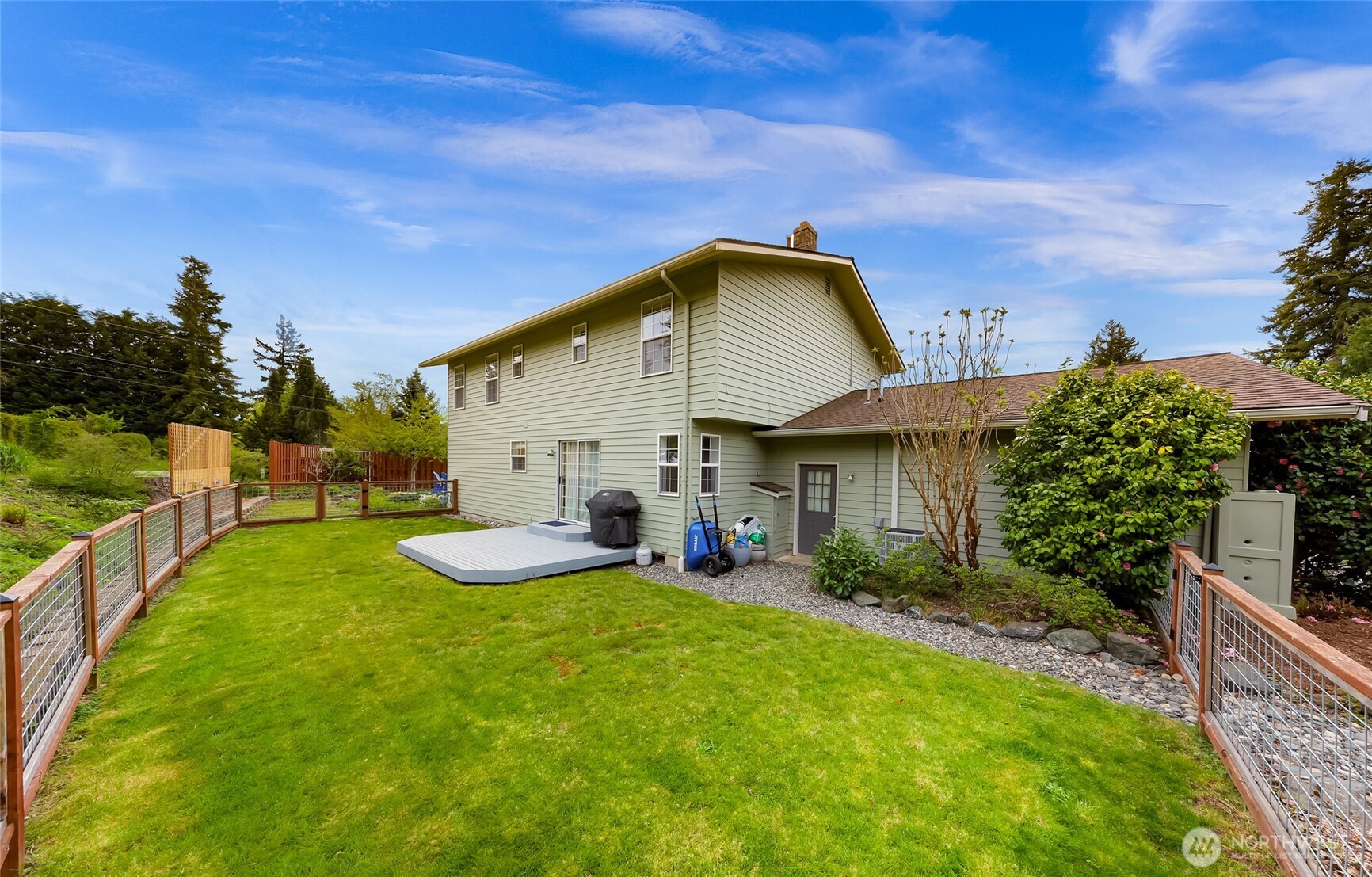 5025 Silver Beach Avenue , Bellingham, WA 98226