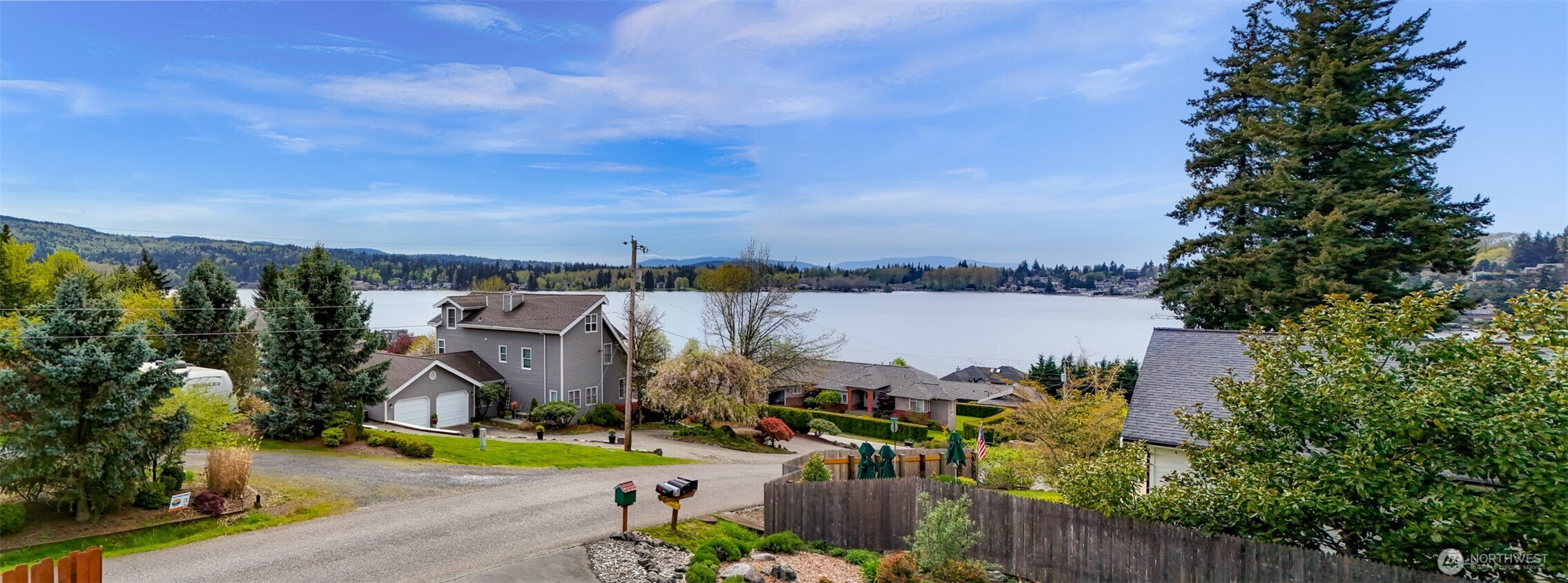 5025 Silver Beach Avenue , Bellingham, WA 98226