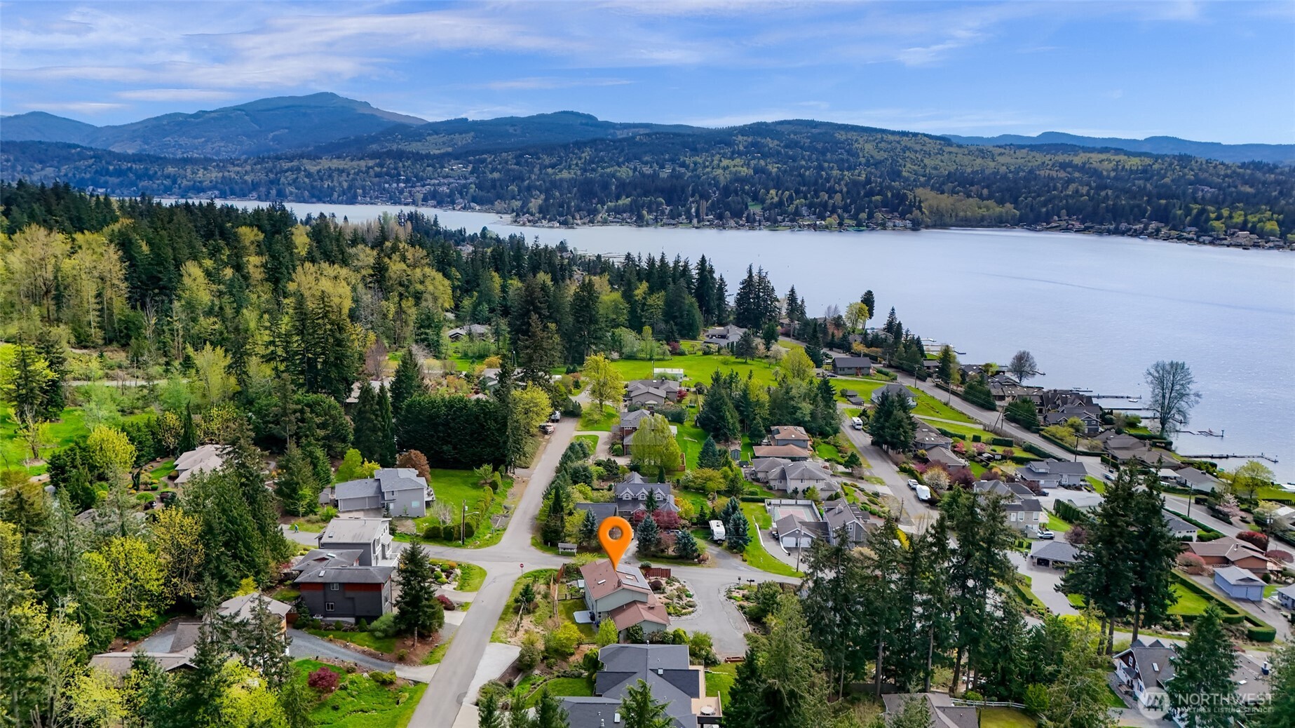 5025 Silver Beach Avenue , Bellingham, WA 98226