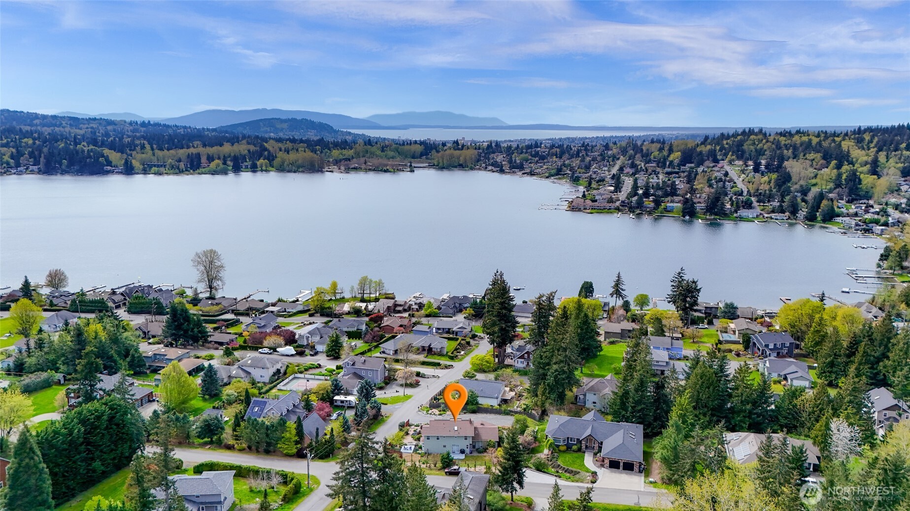 5025 Silver Beach Avenue , Bellingham, WA 98226