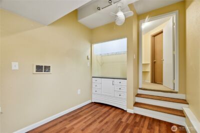 12402 107th Place NE, Kirkland, WA 98034 - Photo 13