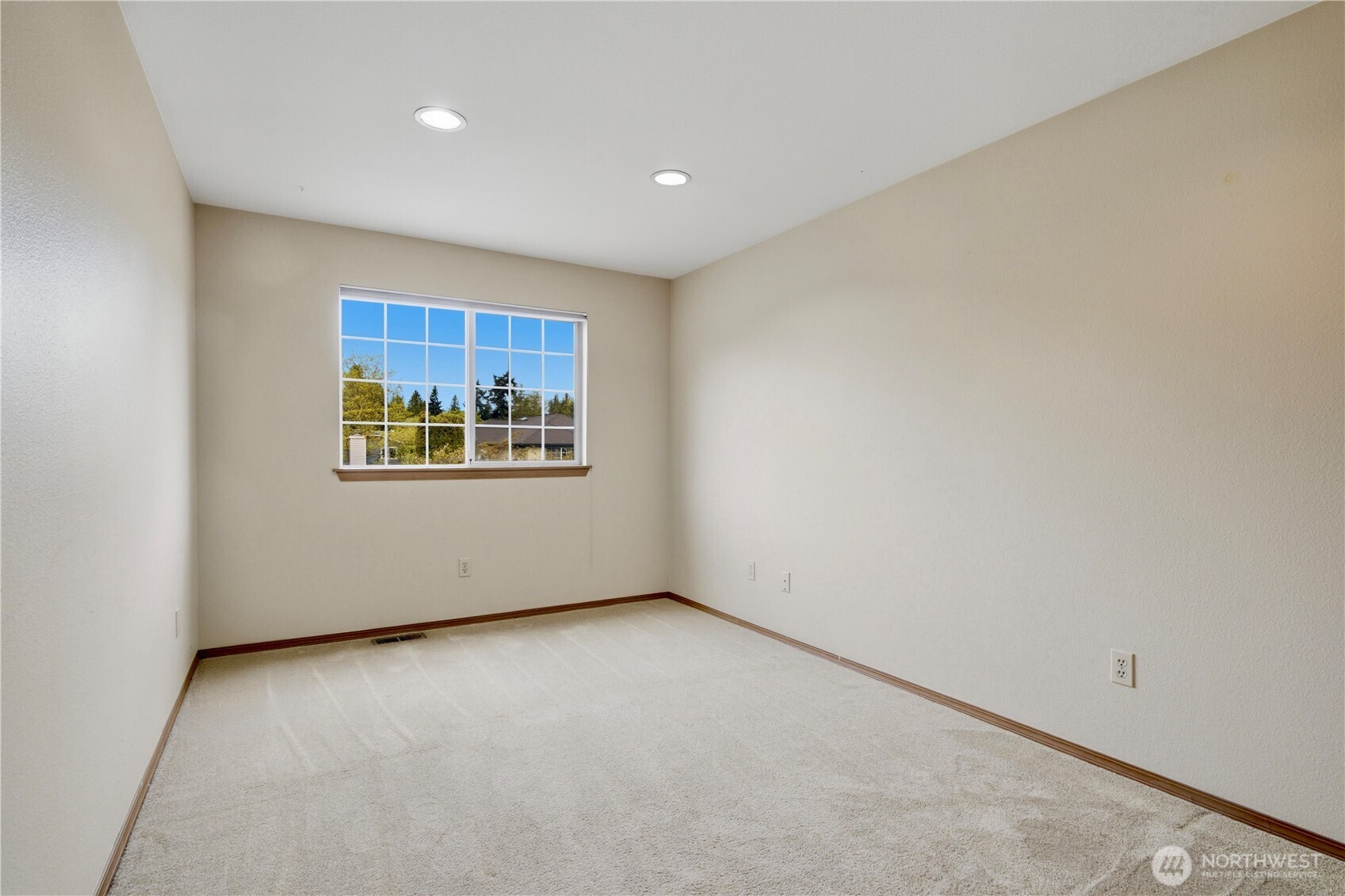 12402 107th Place NE, Kirkland, WA 98034