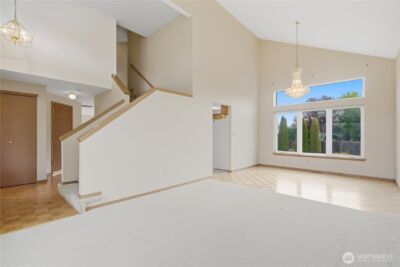 12402 107th Place NE, Kirkland, WA 98034 - Photo 2