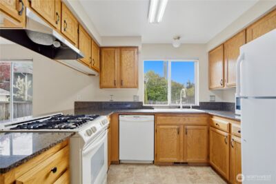 12402 107th Place NE, Kirkland, WA 98034 - Photo 6