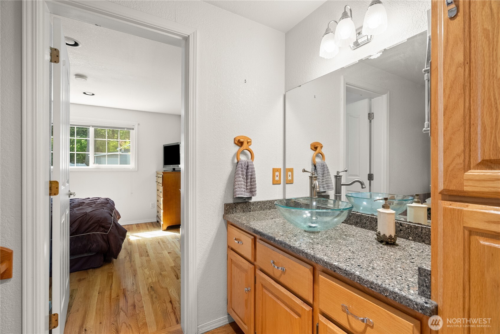 8320 E Grapeview Loop Road , Allyn, WA 98524