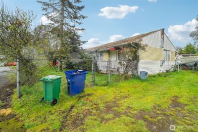 2008 Harrington Circle NE, Renton, WA 98056 - Photo 15