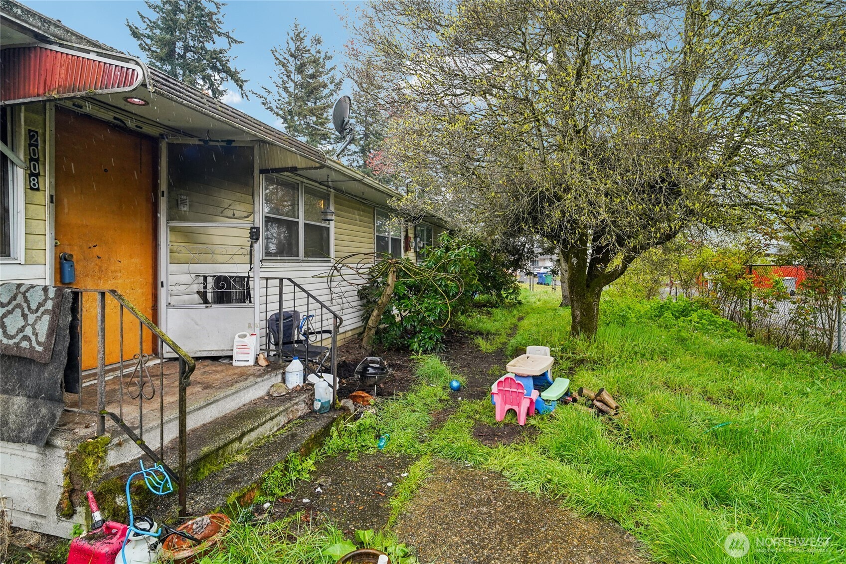 2008 Harrington Circle NE, Renton, WA 98056