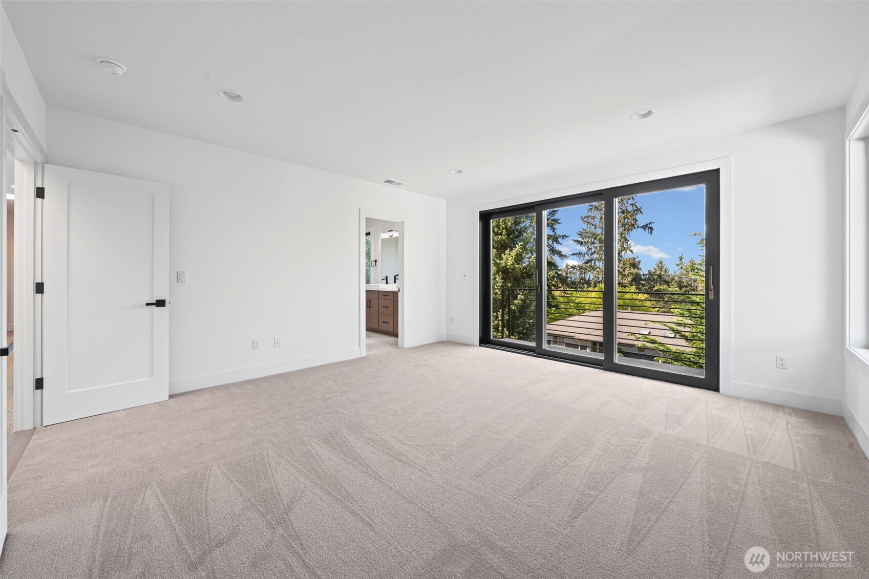16036 SE 44TH Court , Bellevue, WA 98006