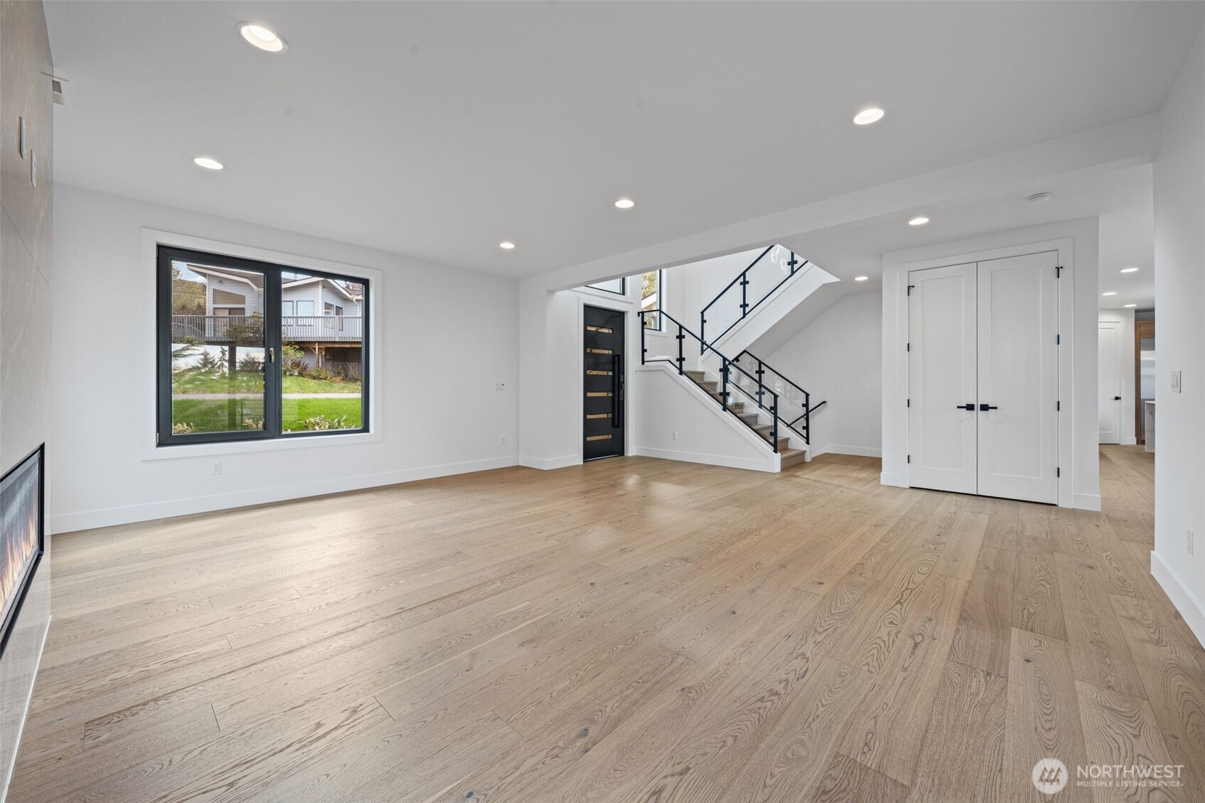 16036 SE 44TH Court , Bellevue, WA 98006