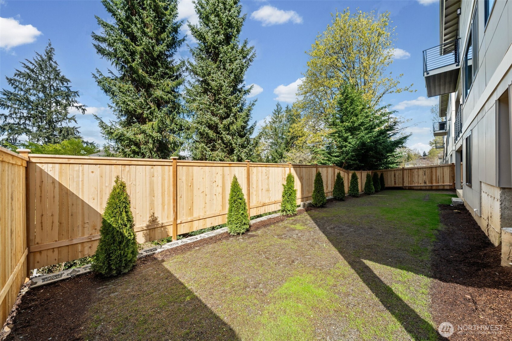 16036 SE 44TH Court , Bellevue, WA 98006