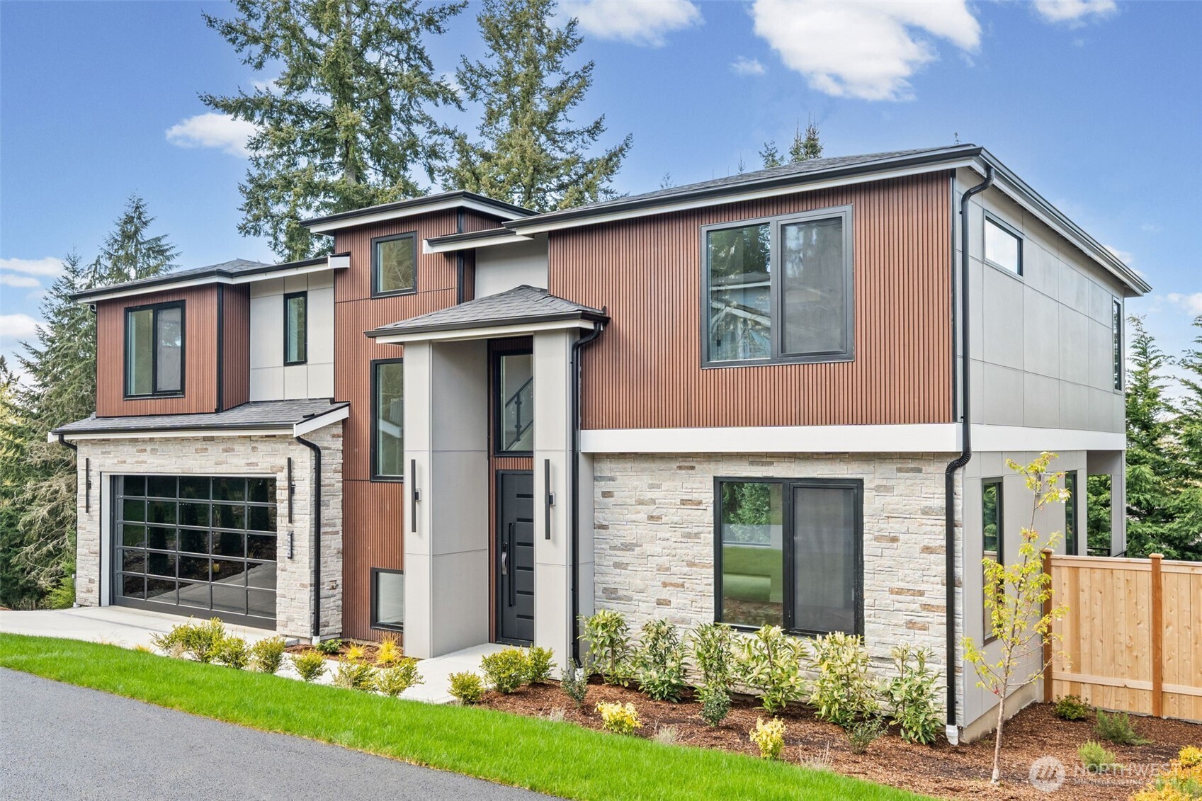 16036 SE 44TH Court , Bellevue, WA 98006