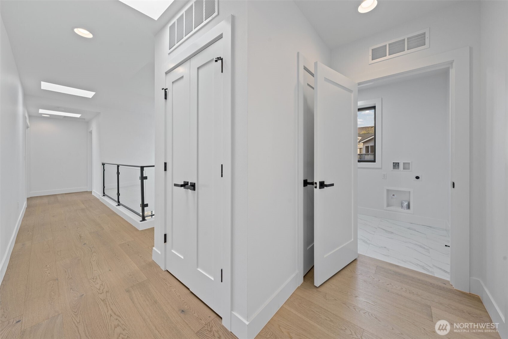 16036 SE 44TH Court , Bellevue, WA 98006