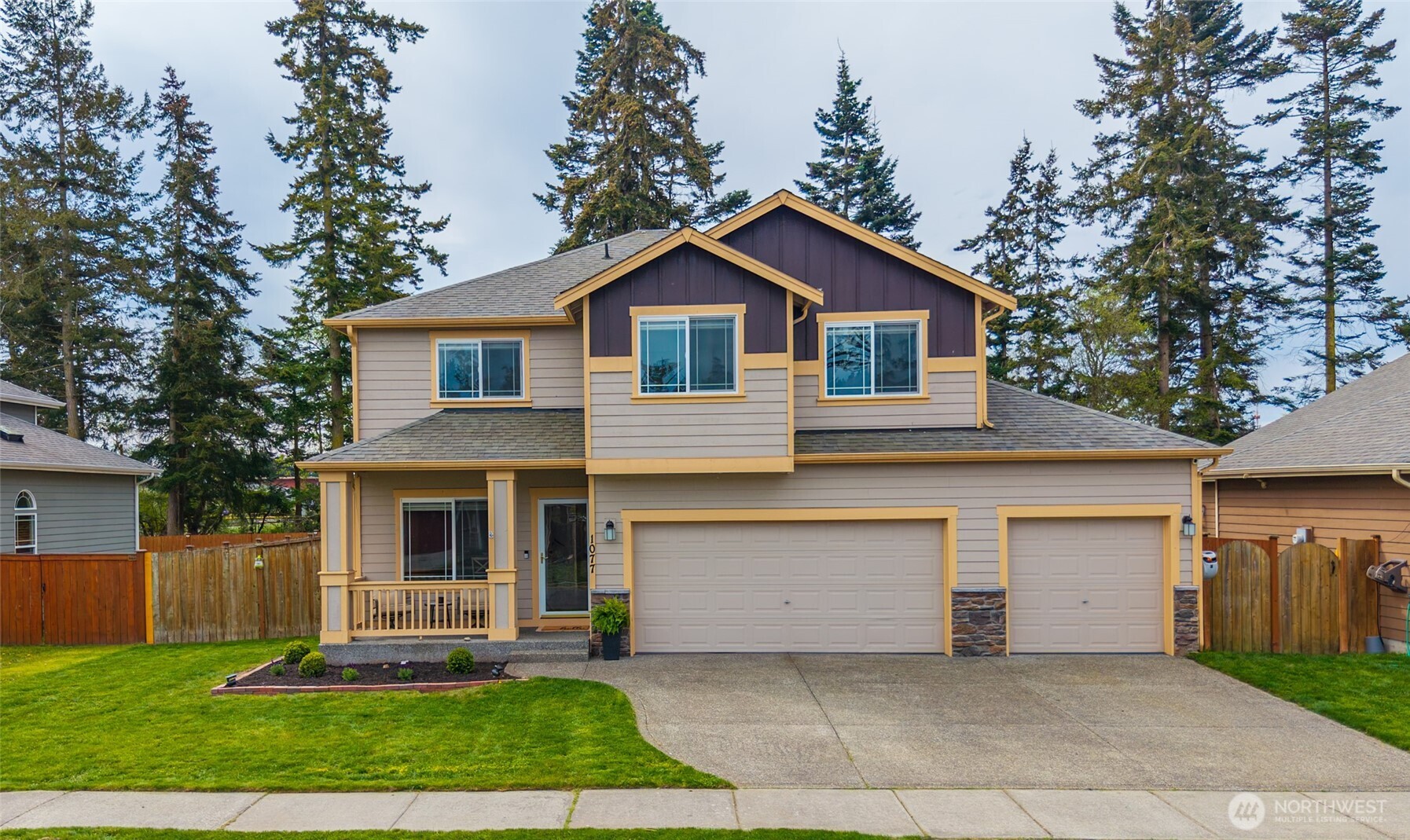 1077 NW Longview Drive , Oak Harbor, WA 98277