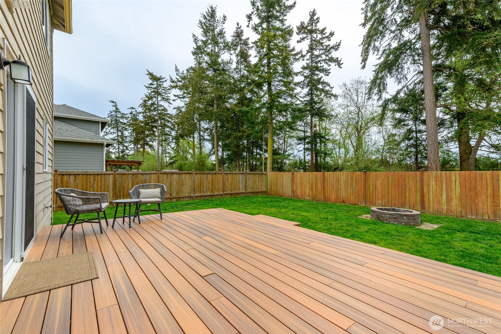 1077 NW Longview Drive , Oak Harbor, WA 98277