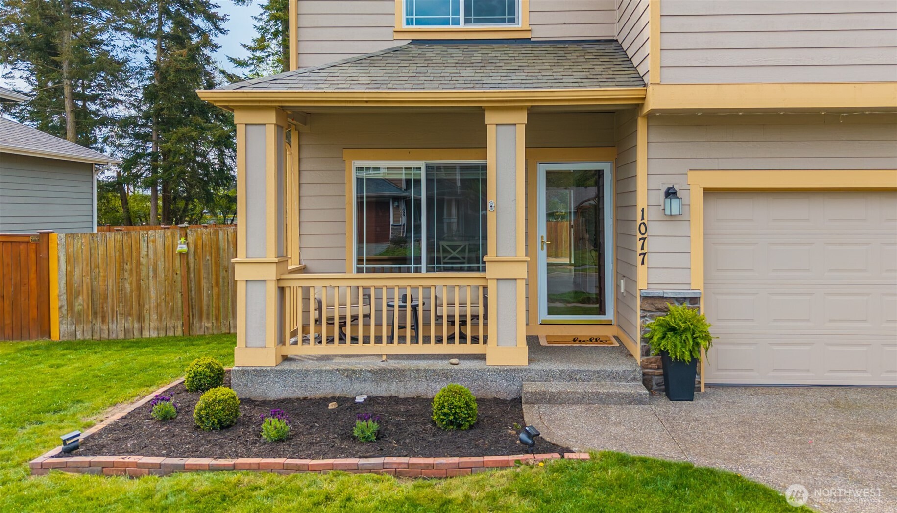 1077 NW Longview Drive , Oak Harbor, WA 98277