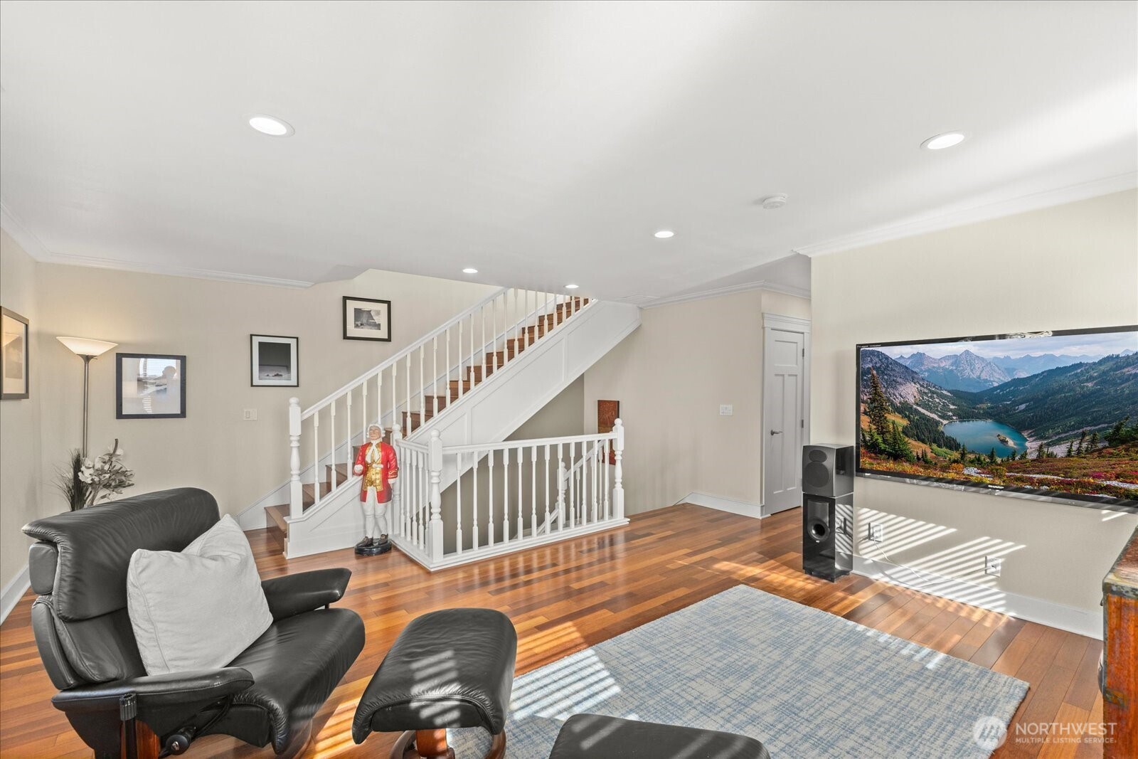 400 NE 50th Street , Seattle, WA 98105