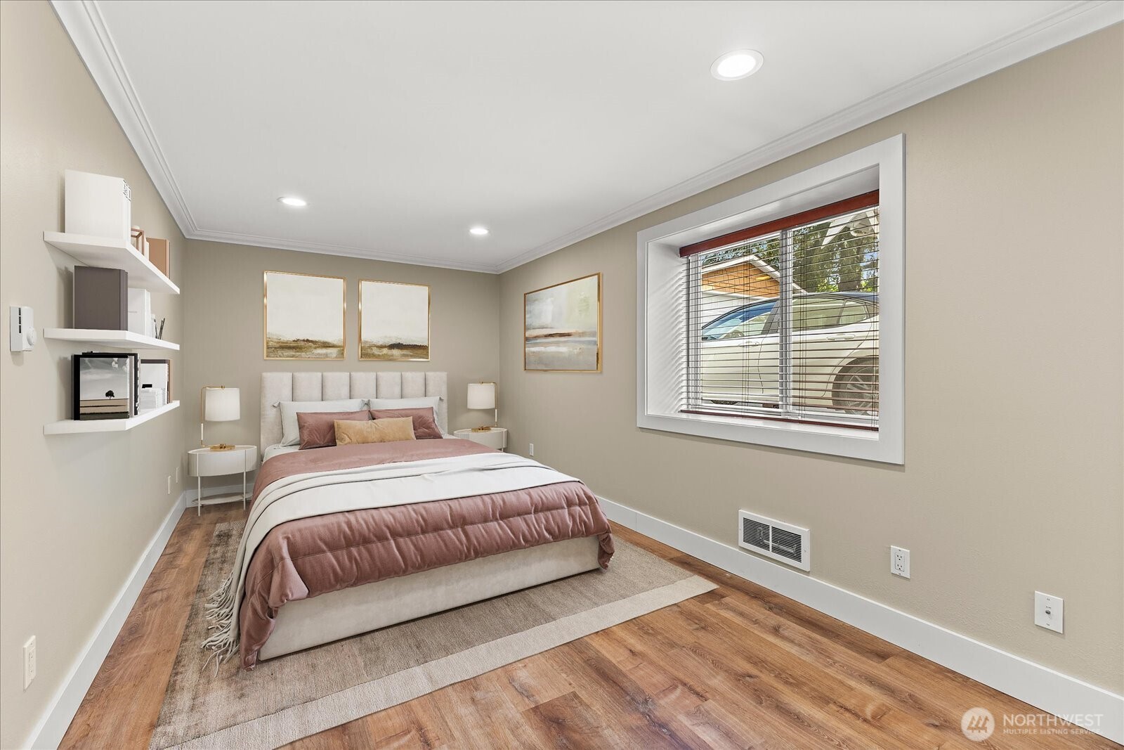 400 NE 50th Street , Seattle, WA 98105