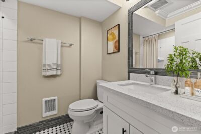 400 NE 50th Street , Seattle, WA 98105 - Photo 30