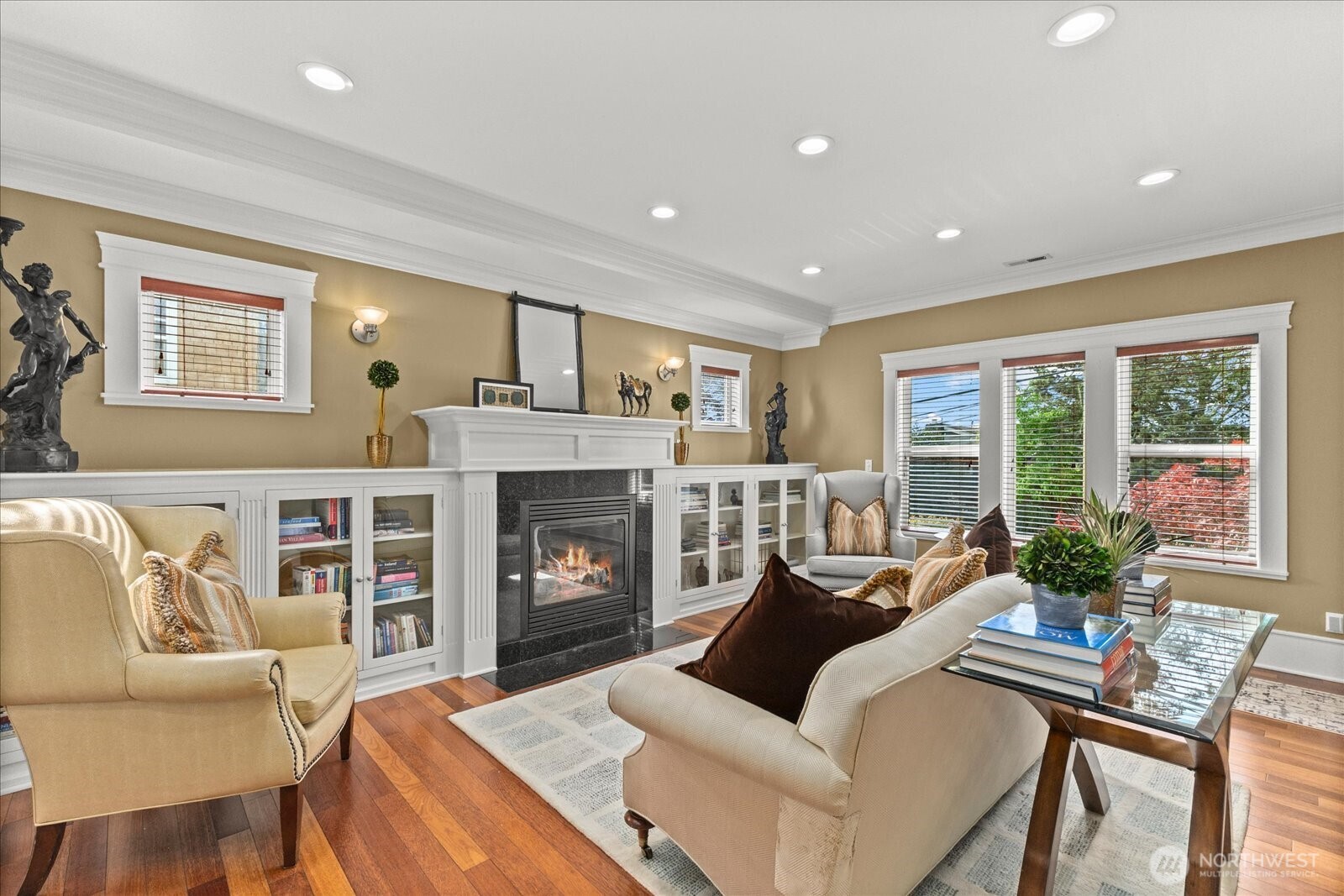 400 NE 50th Street , Seattle, WA 98105