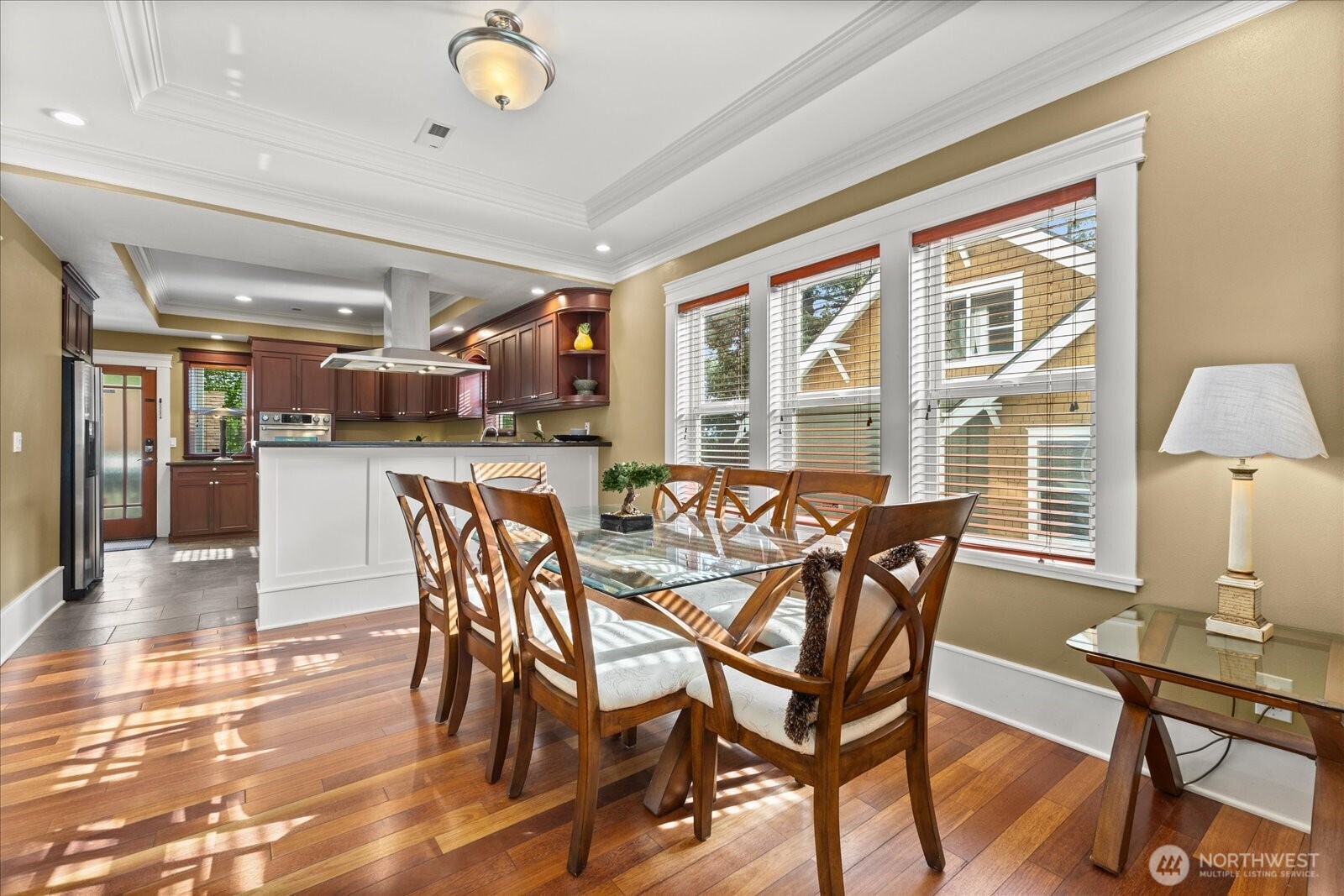 400 NE 50th Street , Seattle, WA 98105