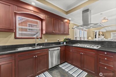 400 NE 50th Street , Seattle, WA 98105 - Photo 8