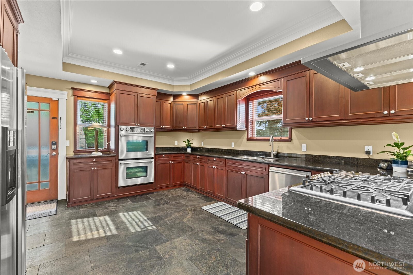 400 NE 50th Street , Seattle, WA 98105