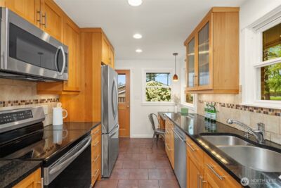 6857 44th Avenue NE, Seattle, WA 98115 - Photo 12