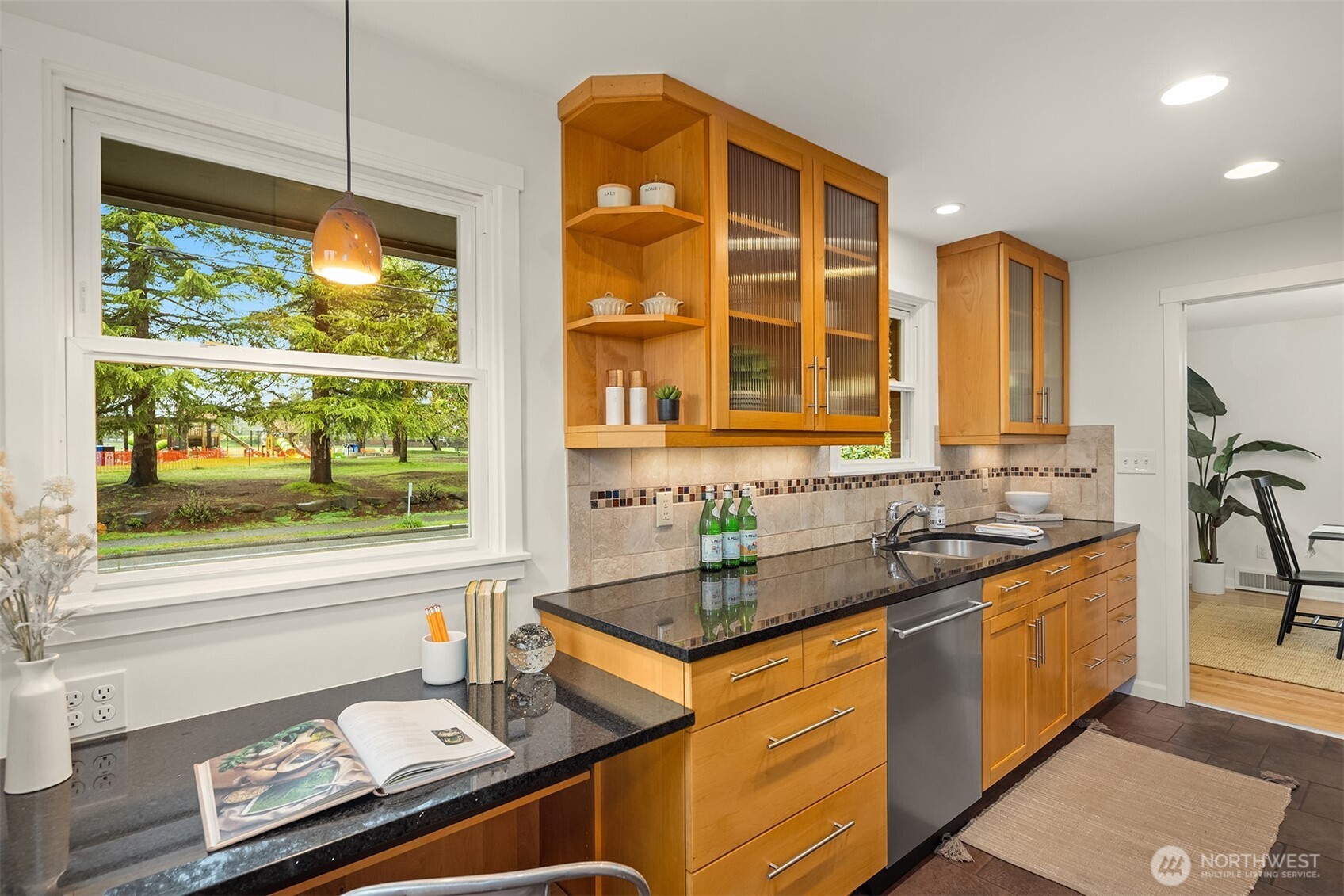 6857 44th Avenue NE, Seattle, WA 98115