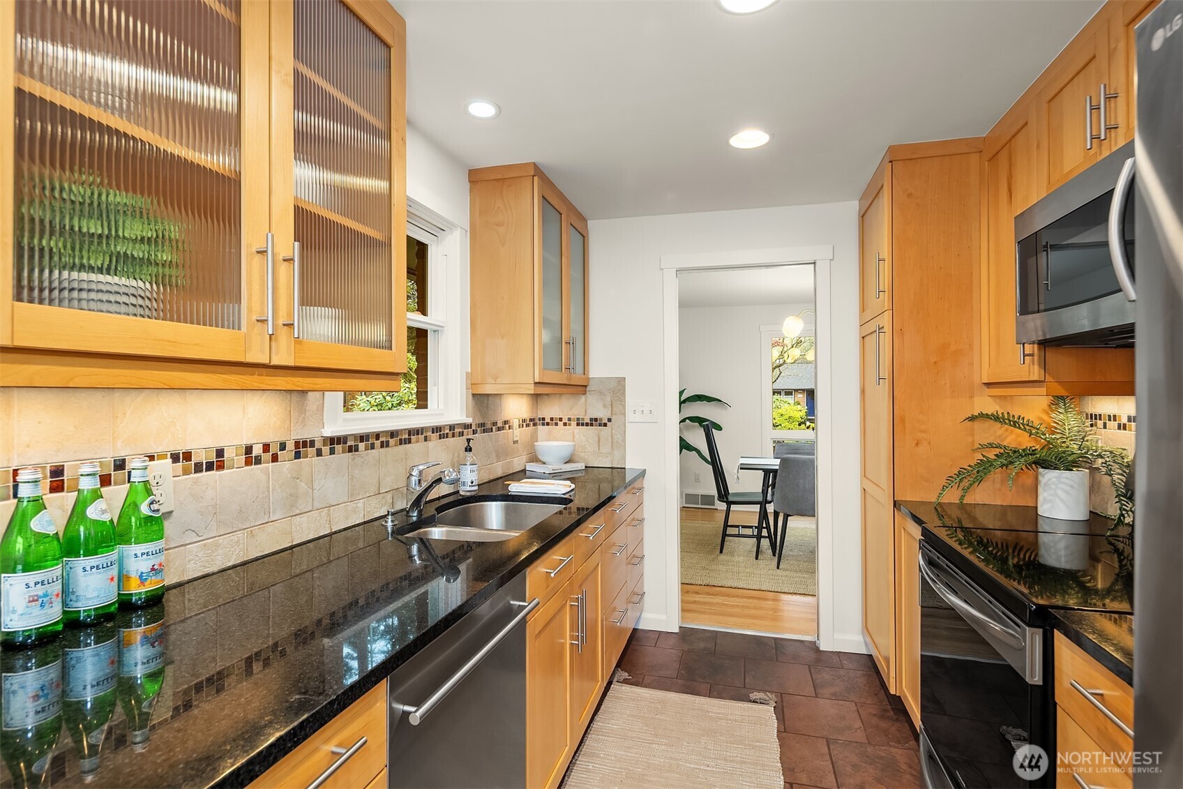 6857 44th Avenue NE, Seattle, WA 98115