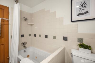 6857 44th Avenue NE, Seattle, WA 98115 - Photo 21