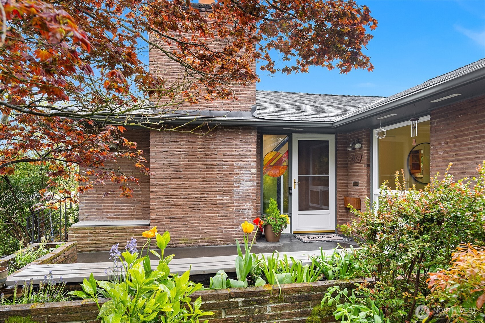 6857 44th Avenue NE, Seattle, WA 98115