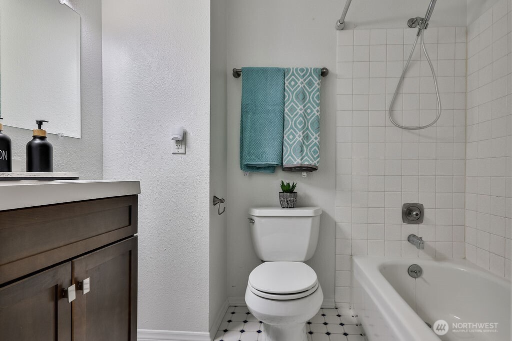 1555 Union Avenue NE #22, Renton, WA 98059