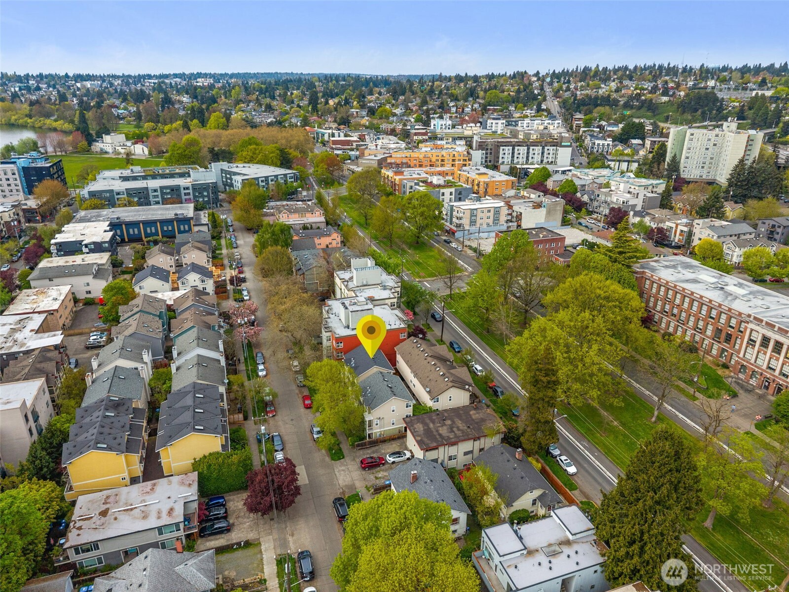 6522 5th Avenue NE, Seattle, WA 98115