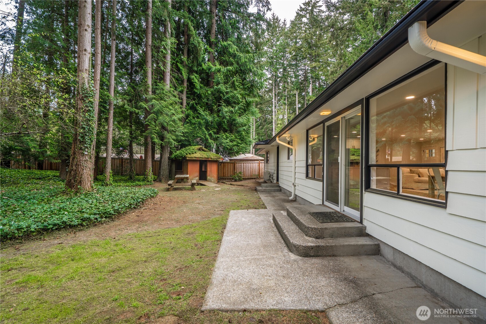 8115 50th Avenue E, Tacoma, WA 98443