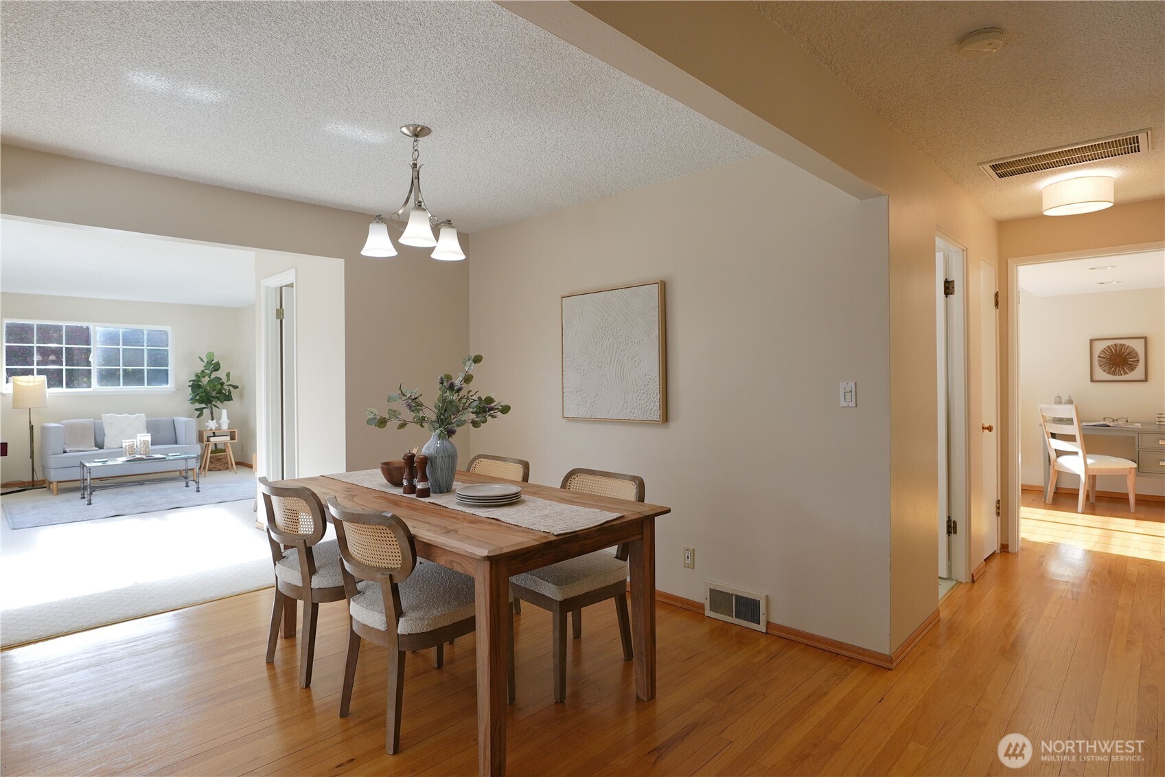 541 3rd Avenue S, Edmonds, WA 98020